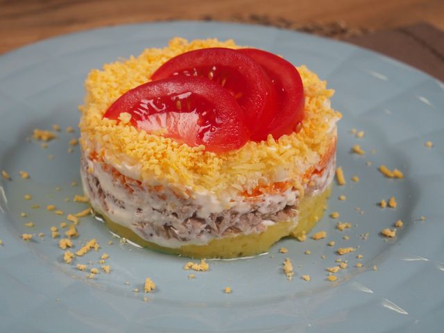 Салат «Мимоза» со скумбрией – пошаговый рецепт приготовления с фото