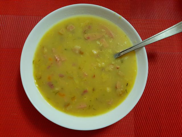 Гороховый суп с колбасой – пошаговый рецепт приготовления с фото