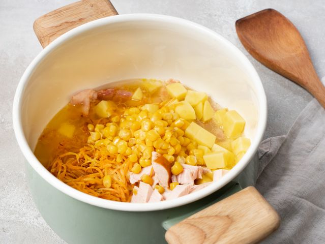 Суп с консервированной кукурузой — хотите попробовать?