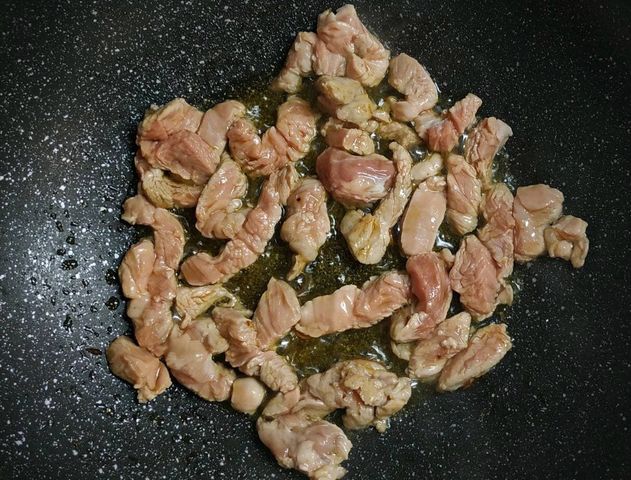 Рецепт - Жаркое из свинины по-русски в медной сковороде