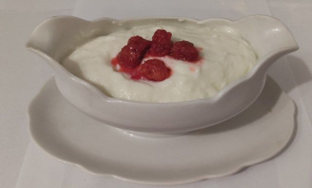 Творожно йогуртовый крем для торта