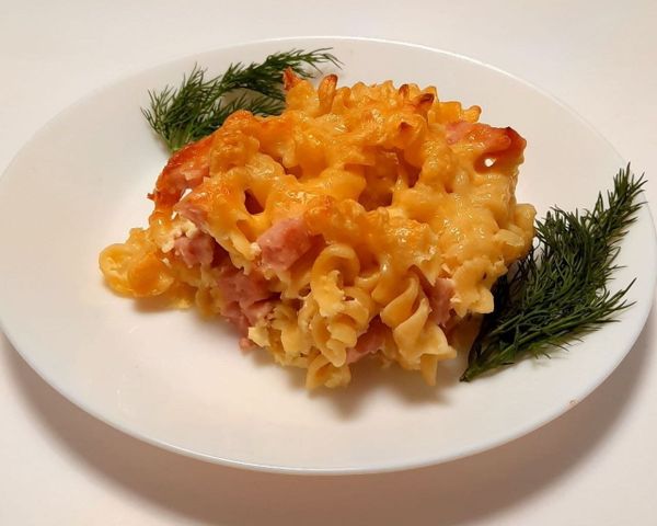 Рецепт: Запеканка из макарон | С ветчиной, помидорами и сыром