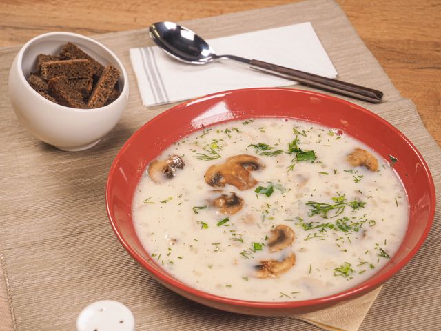 Постный грибной суп с шампиньонами и картошкой