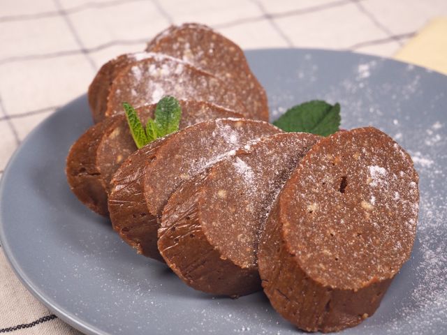 Шоколадная колбаска из печенья и какао | Как приготовить на sauna-chelyabinsk.ru