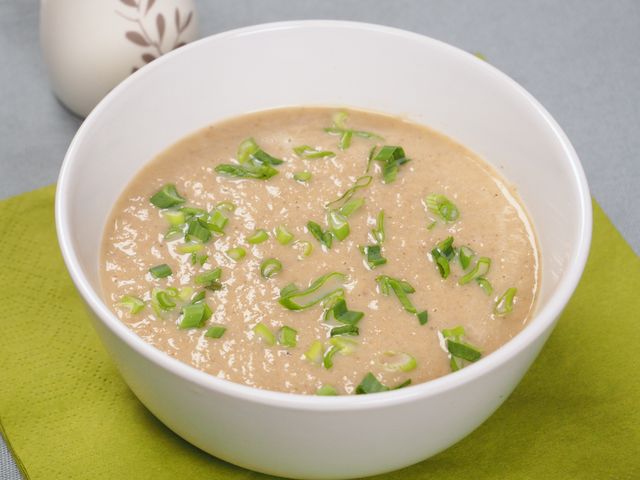 2. Крем-суп из шампиньонов с картофелем
