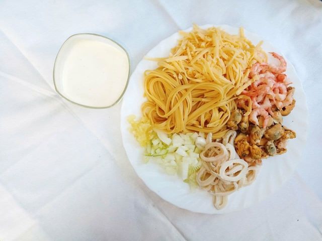 Спагетти с морепродуктами в сливочном соусе - рецепты вкусного и оригинального блюда