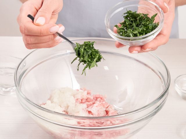 Чебуреки с мясом - рецепты с фото