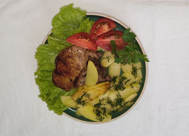 Стейк из свинины – 10 рецептов на сковороде с пошаговыми фото