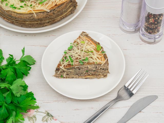 Блинный пирог с курицей и грибами, пошаговый рецепт на ккал, фото, ингредиенты - Ketty