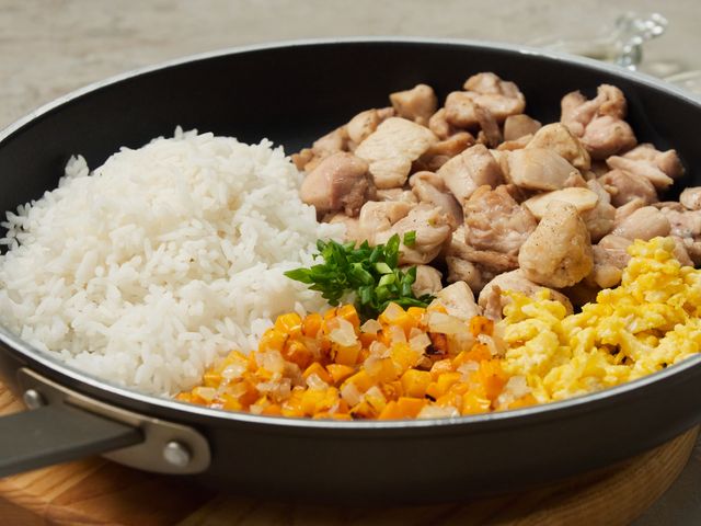 Жареный тайский рис с курицей рецепт – Тайская кухня: Основные блюда. «Еда»