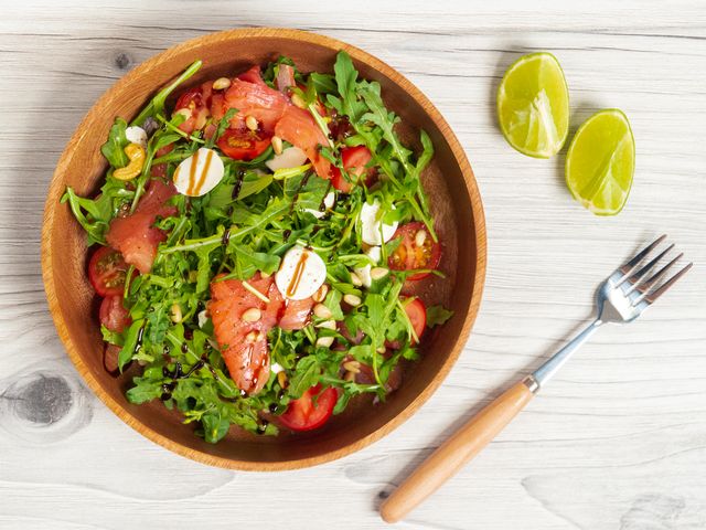 Салат из помидоров и руколы, пошаговый рецепт на ккал, фото, ингредиенты - @portnova_yulia