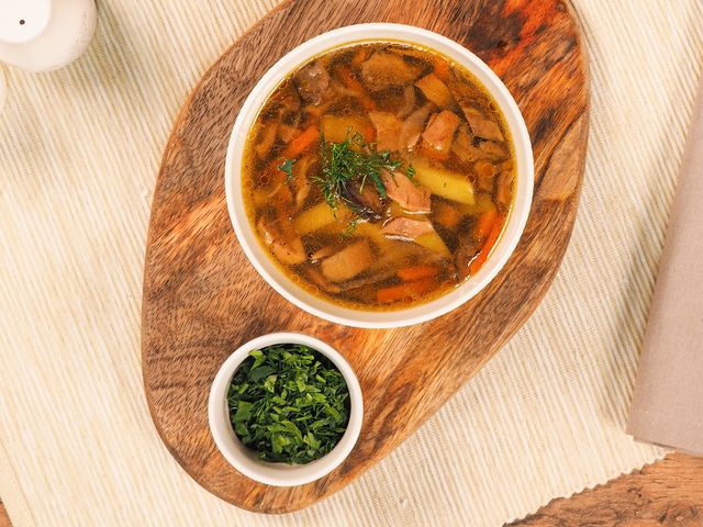 Суп из сушёных грибов с домашней лапшой — рецепт с фото и видео