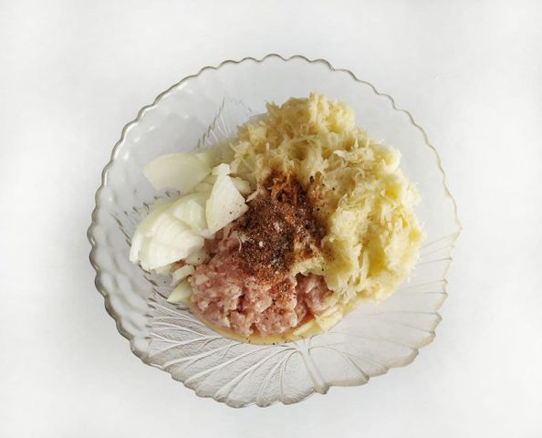 Слойки с фаршем и картошкой — рецепт с фото пошагово