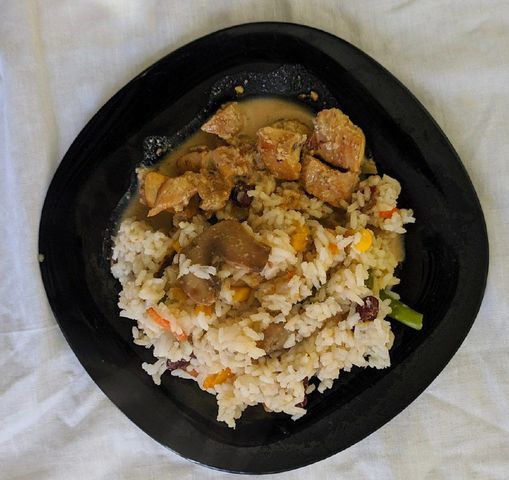 Рецепт лёгкого ужина с куриной грудкой и рисом!