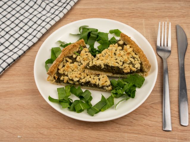 Деревенский пирог с щавелем: простое блюдо французской кухни для дачного обеда