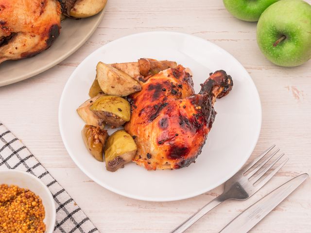 Курица в духовке - рецепты с фото