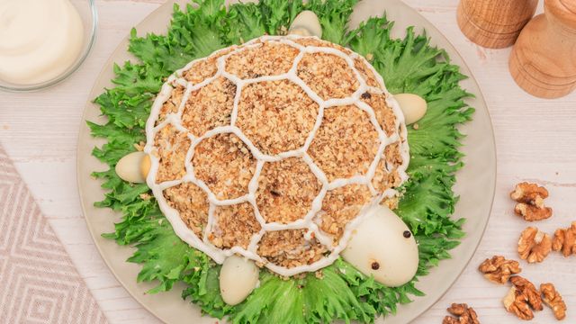 Салат «Черепаха» с курицей: ТОП-7 вкусных рецептов
