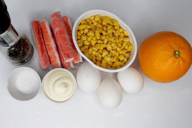 Салат «Королевский» с апельсинами и крабовыми палочками – пошаговый рецепт приготовления с фото
