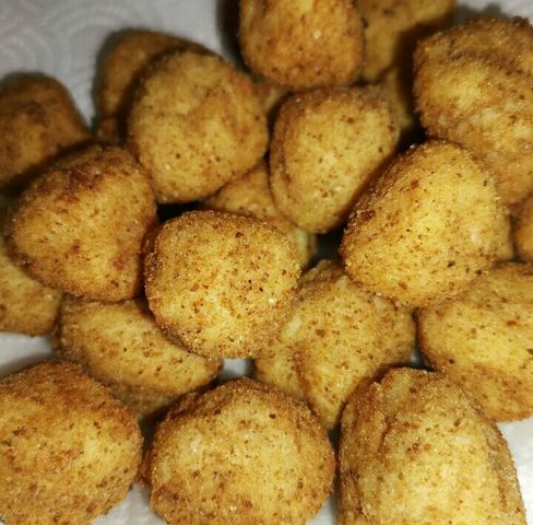 Картофельные шарики из пюре с сыром