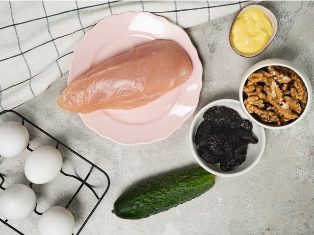 Салаты с яйцами: рецепта приготовления с фото пошагово