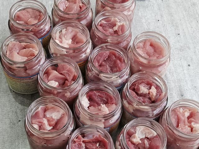 Рецепты тушенки из свинины в домашних условиях | интернет магазин Градус-Хаус