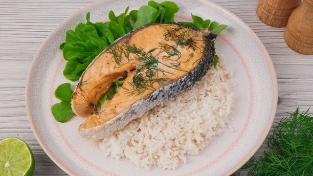 красная рыба с рисом в духовке рецепты с фото | Дзен