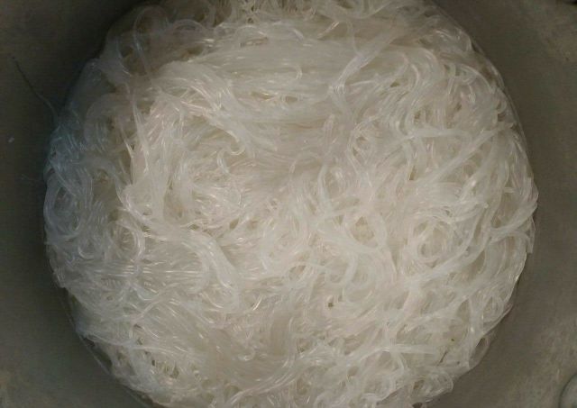 Рисовая лапша в сливочно-грибном соусе