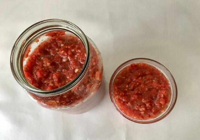 Аджика из помидоров с петрушкой – пошаговый рецепт