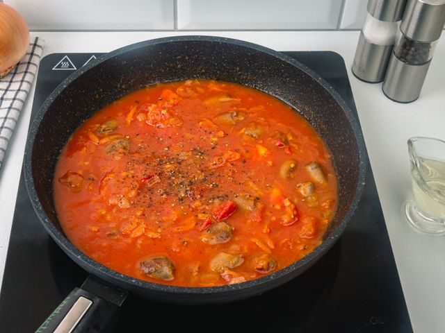 Куриные сердечки в томатном соусе – пошаговый рецепт приготовления с фото