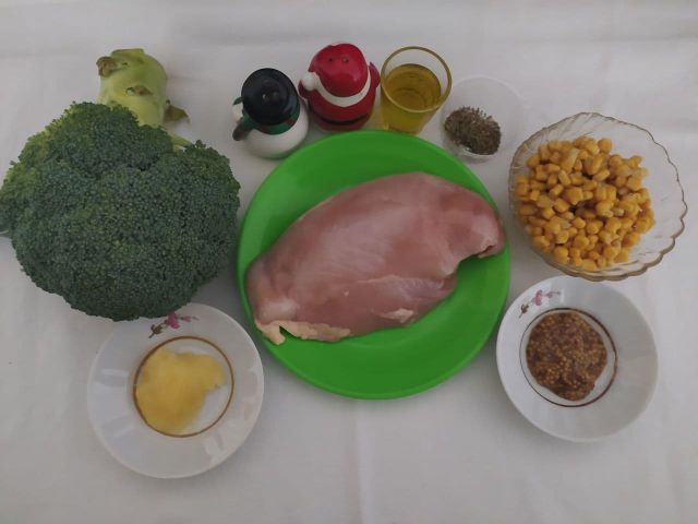 Рецепт куриного салата с брокколи, кукурузой и мандаринами: шаг за шагом с фото [Рецепты recipies]
