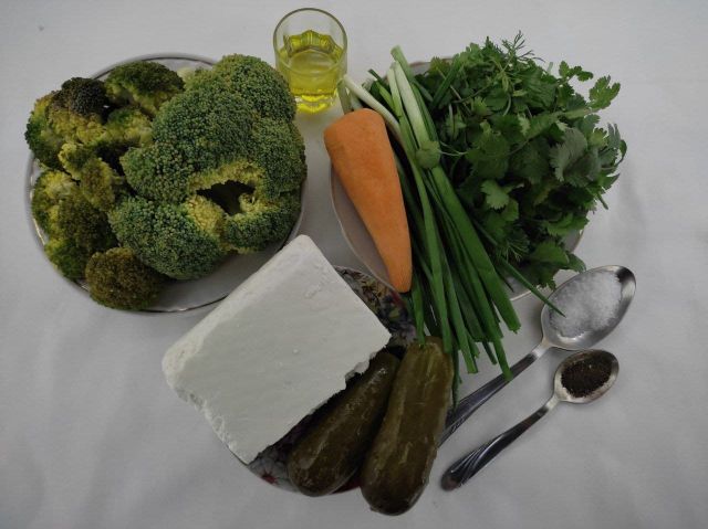 Салат с брокколи «Ромул», пошаговый рецепт на ккал, фото, ингредиенты - bellaira