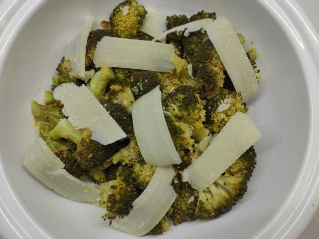 Капуста брокколи в кляре - рецепт с пошаговыми фото | Меню недели