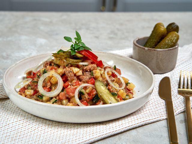 Салат оливье с колбасой и свежим огурцом, пошаговый рецепт с фото на ккал