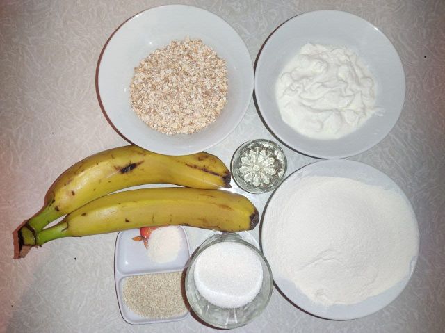 Овсяное печенье с творогом, орехами и бананом