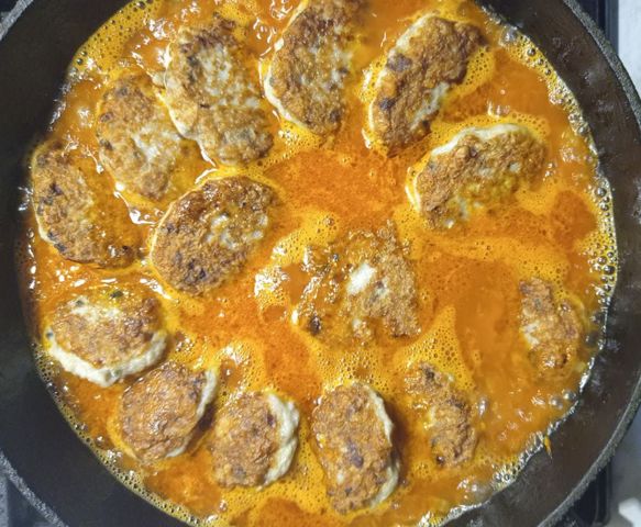 Рыбные котлеты в томатном соусе — рецепт с фото пошагово