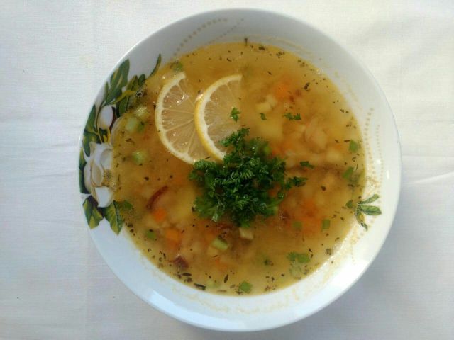 Чечевичный суп с беконом