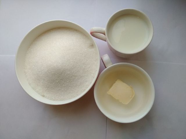 Домашние молочные конфеты из сухого молока и сгущенки, как приготовить: